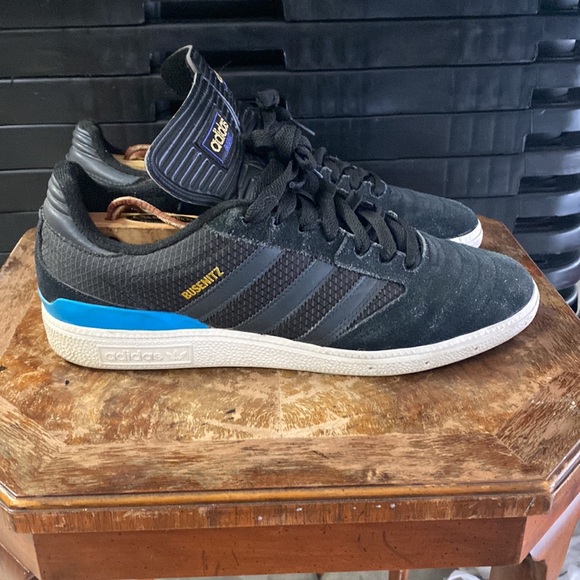 Adidas - Picture 4 of 6